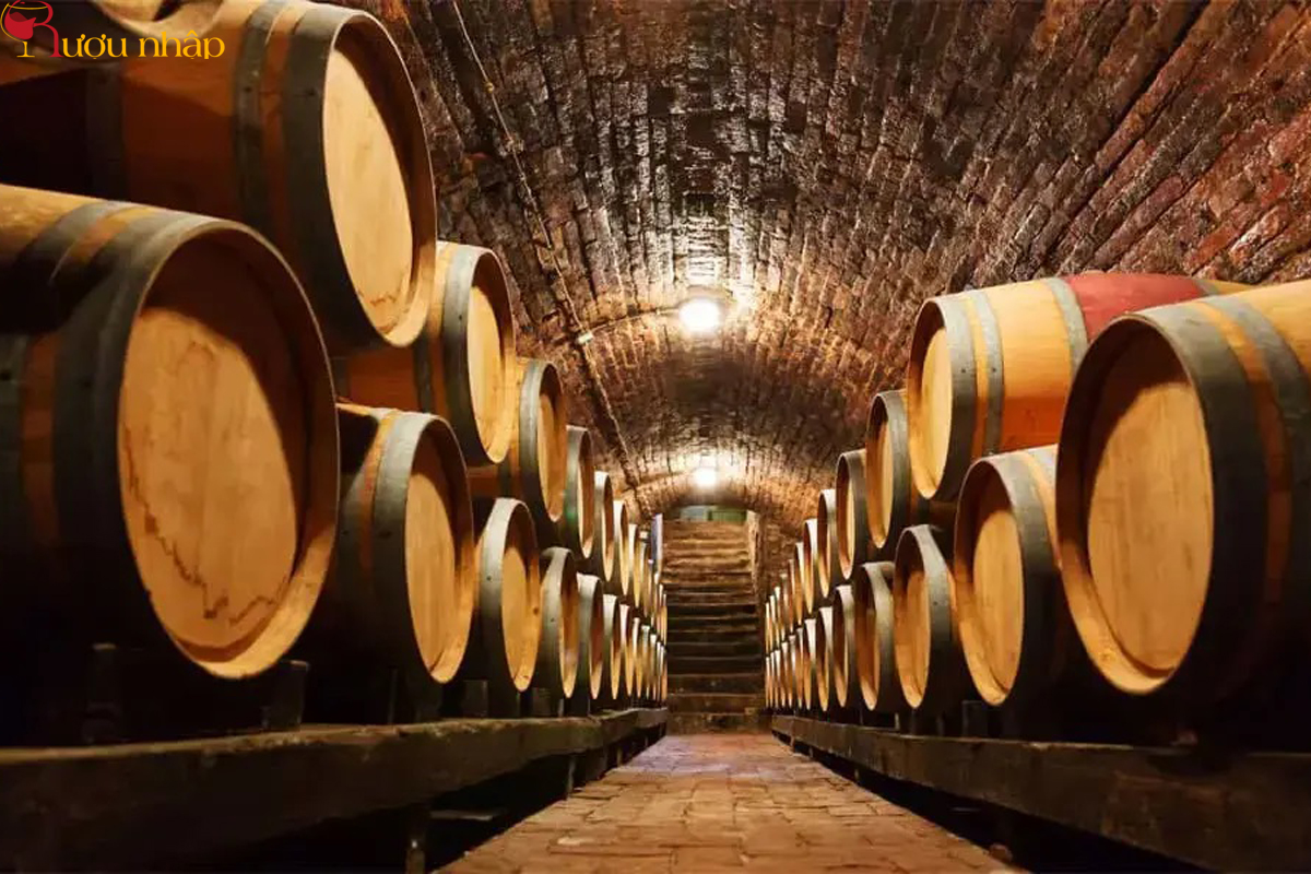 Oak-barrel