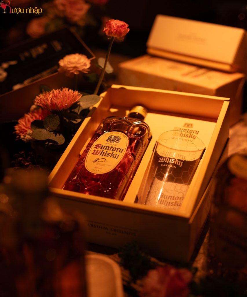 Rượu Suntory Whisky Kakubin Hộp Quà Tết 2024