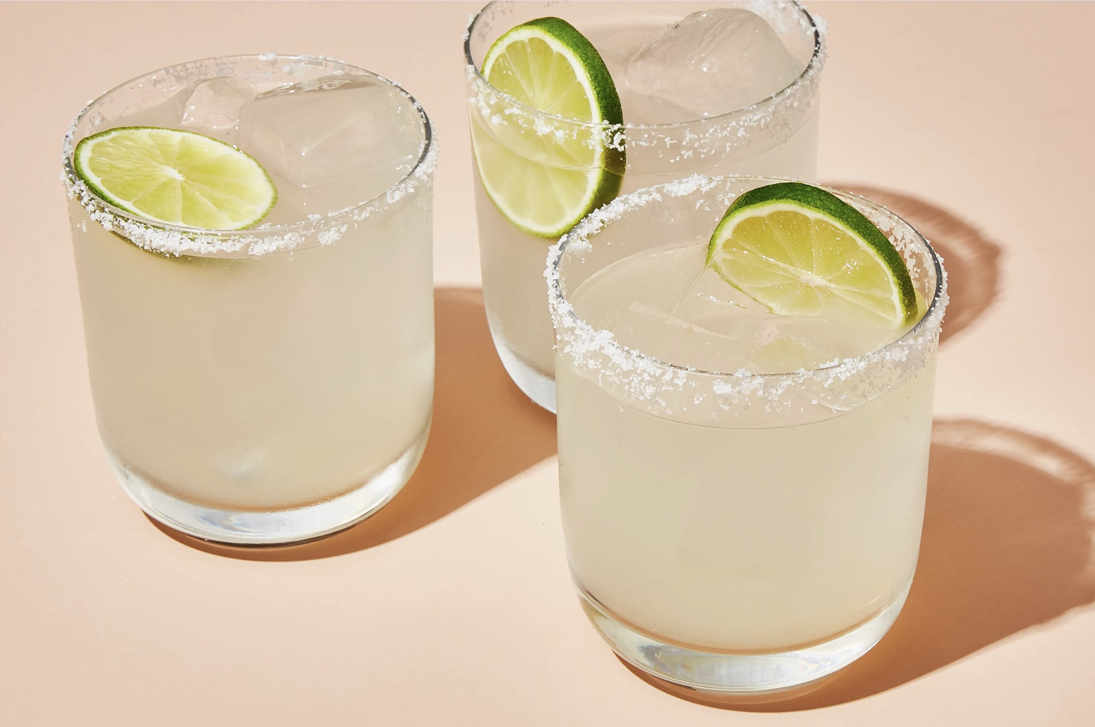Top 10+ loại Cocktail nhẹ mà phái nữ nên thử một lần Margarita