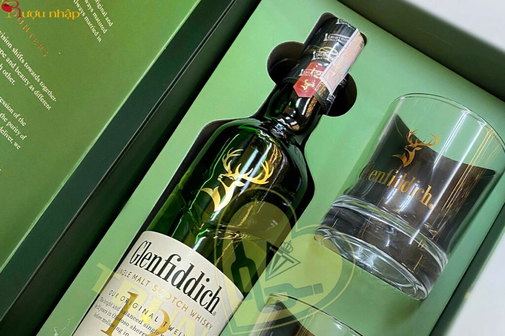 Cách phân biệt rượu Glenfiddich thật và giả Phân biệt rượu Glenfiddich thật và giả qua các loại tem mác