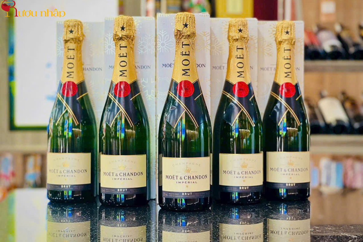 Champagne Moet & Chandon Brut