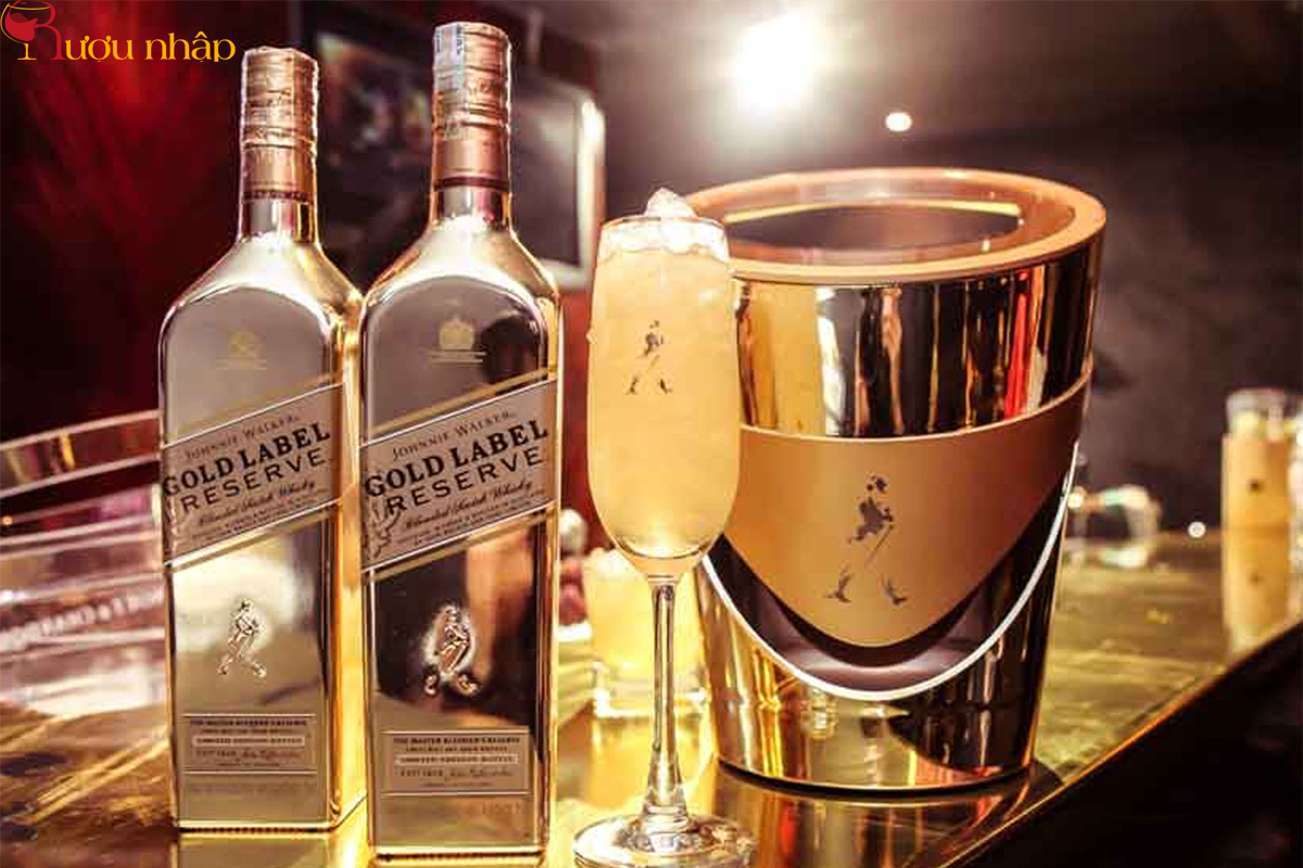 Johnnie Walker Gold Reserve Limited Edition phiên bản đặc biệt nhũ vàng