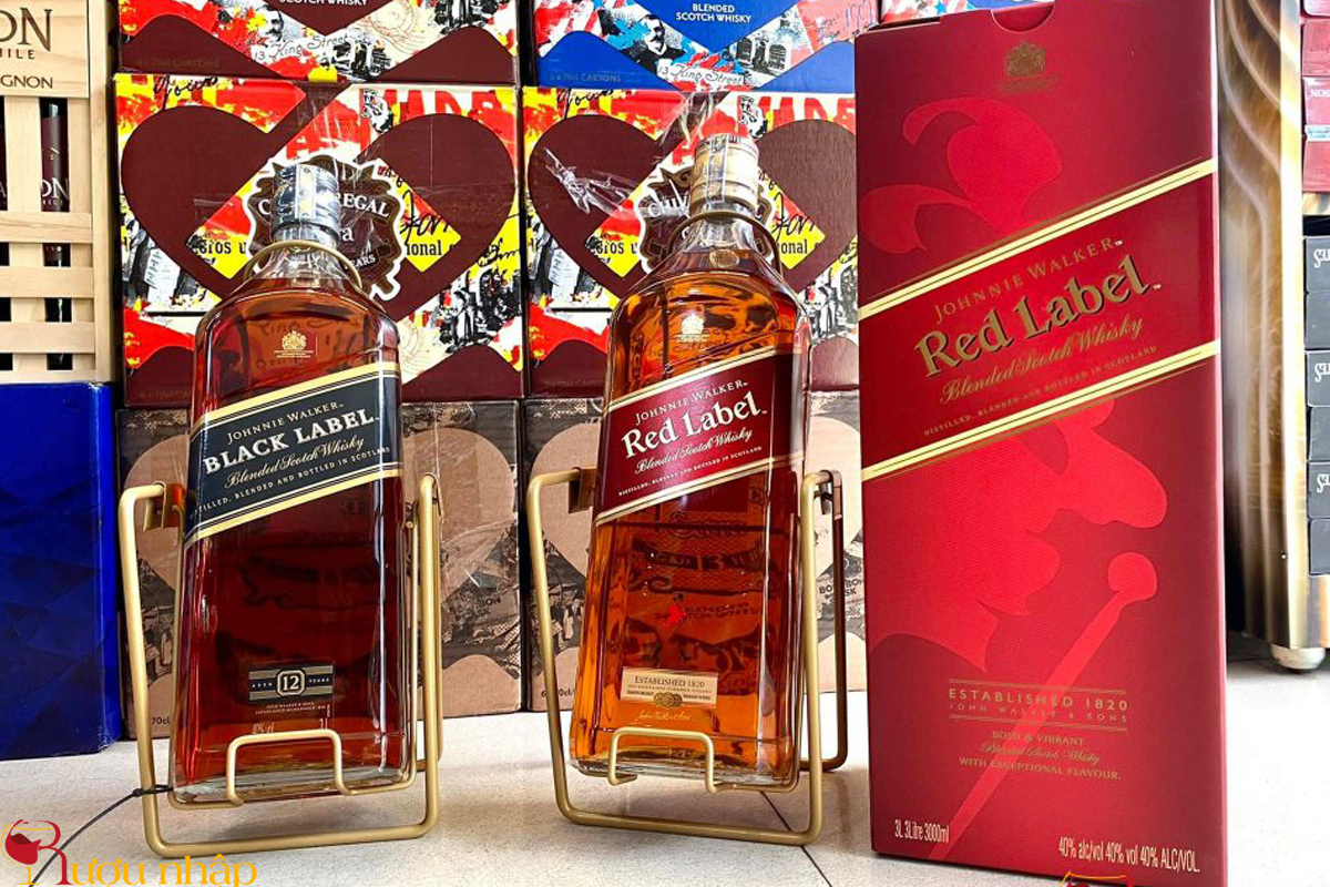 Rượu Johnnie Walker Black Label 3 Lít + Rượu Johnnie Walker đỏ 3 Lít