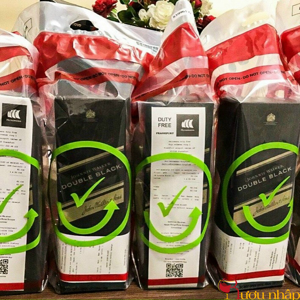 Rượu Johnnie Walker Double Black xách tay-gía mới nhất