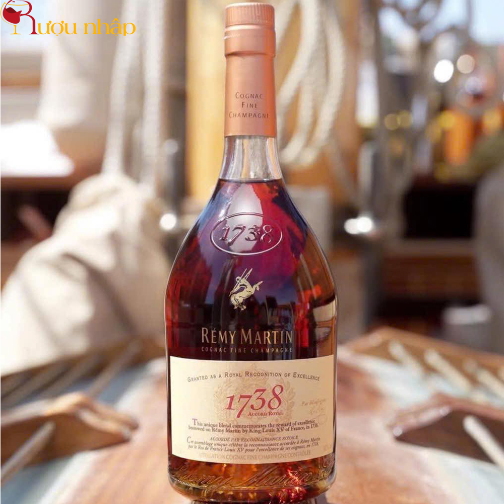 Rượu Remy Martin 1738 Accord Royal