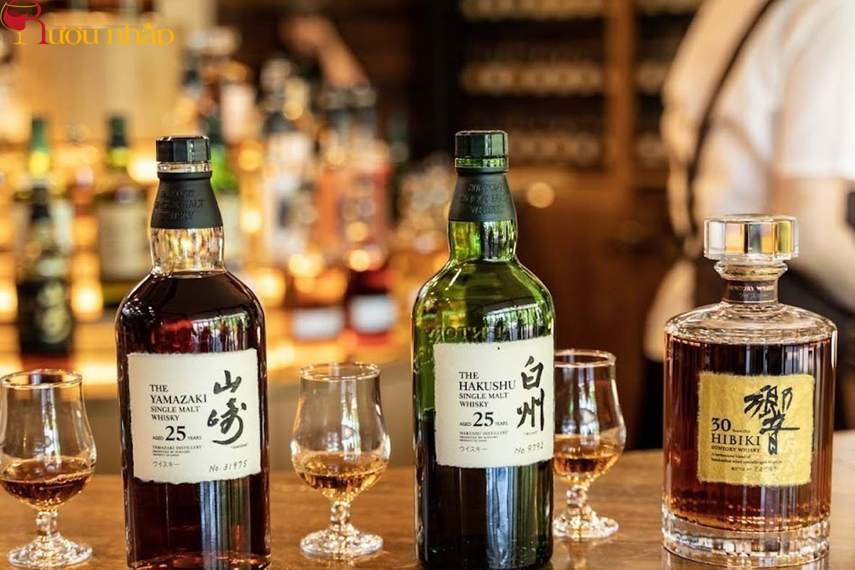 Yamazaki 25 Năm Chai rượu đắt đỏ nhất của Yamazaki