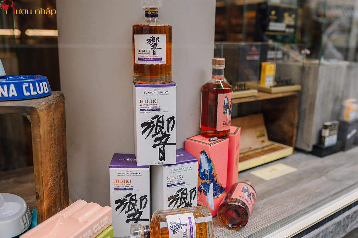 Giá rượu Hibiki Nhật Bản chính hãng