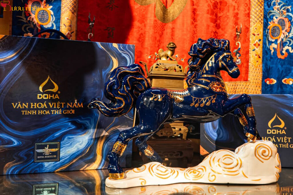 Rượu Ngựa Sứ Vip Doha Royal Darius XO Mã Thượng Vân Rượu Ngựa Sứ Vip Doha Royal Darius XO Mã Thượng Vân