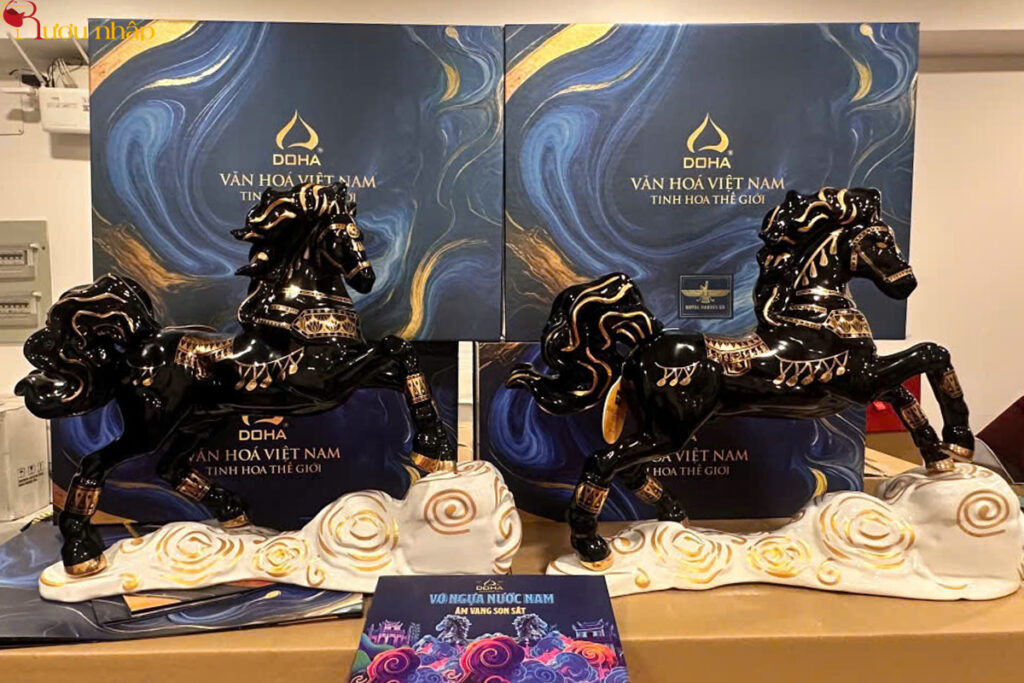 Rượu Ngựa Sứ Vip Doha Royal Darius XO Mã Thượng Vân Rượu Ngựa Sứ Vip Doha Royal Darius XO Mã Thượng Vân Giá Bao Nhiêu