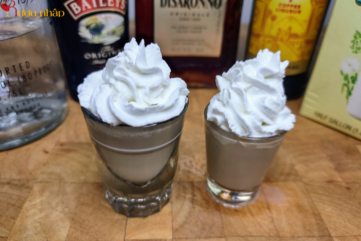 Cocktail Screaming Orgasm