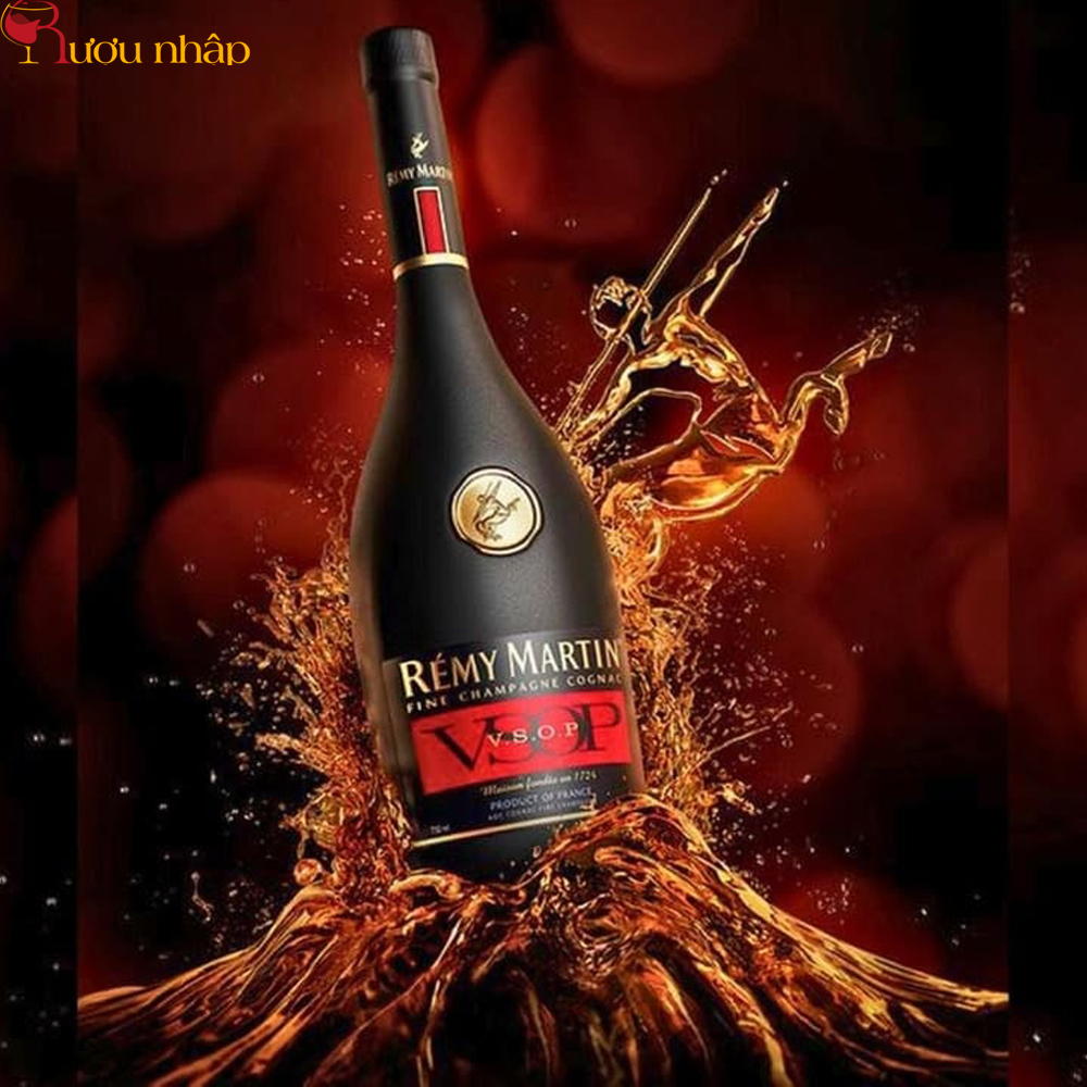 Hình nhân mã tay cầm mũi giáo là logo đặc trưng của rượu Remy Martin