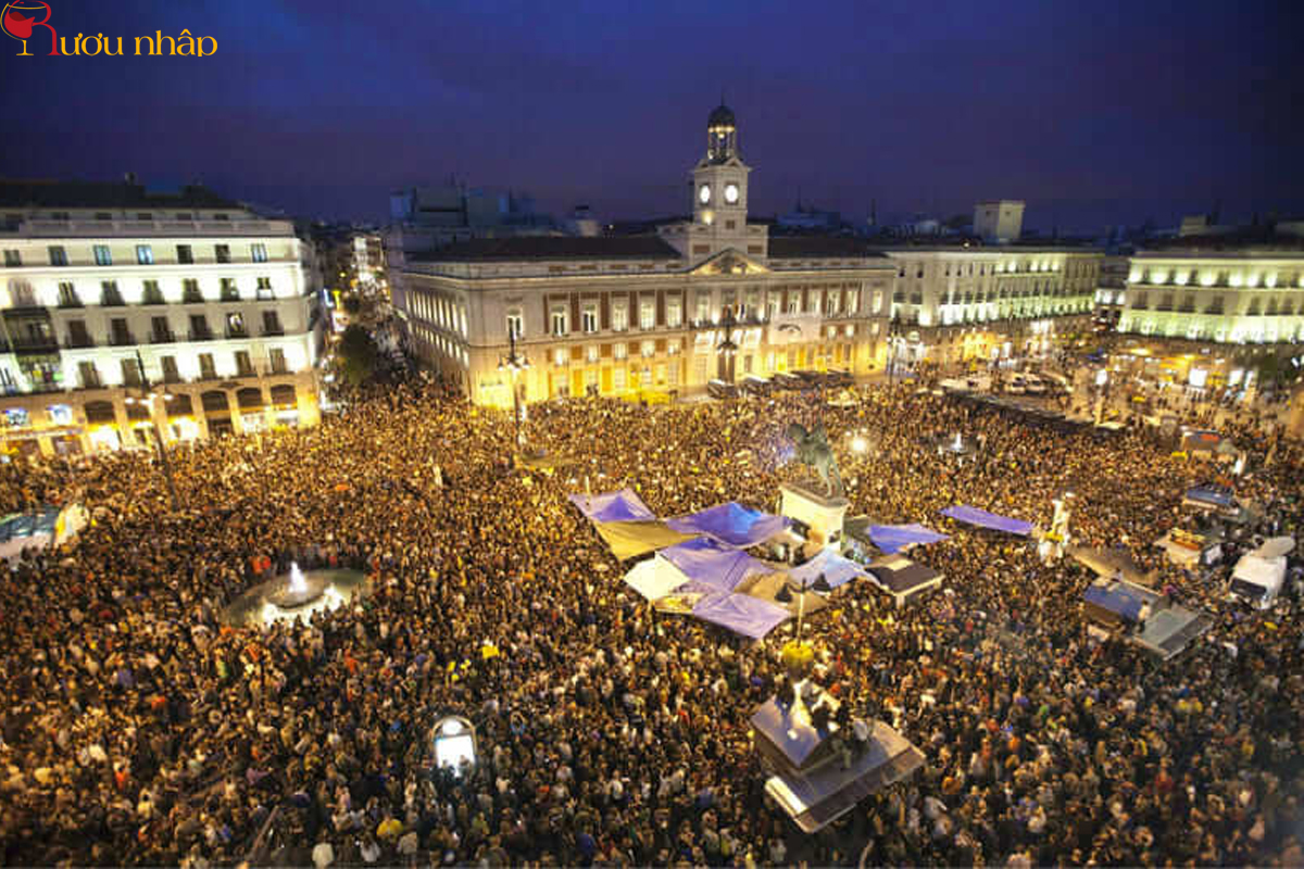 Quảng trường Tây Ban Nha đêm Nochevieja