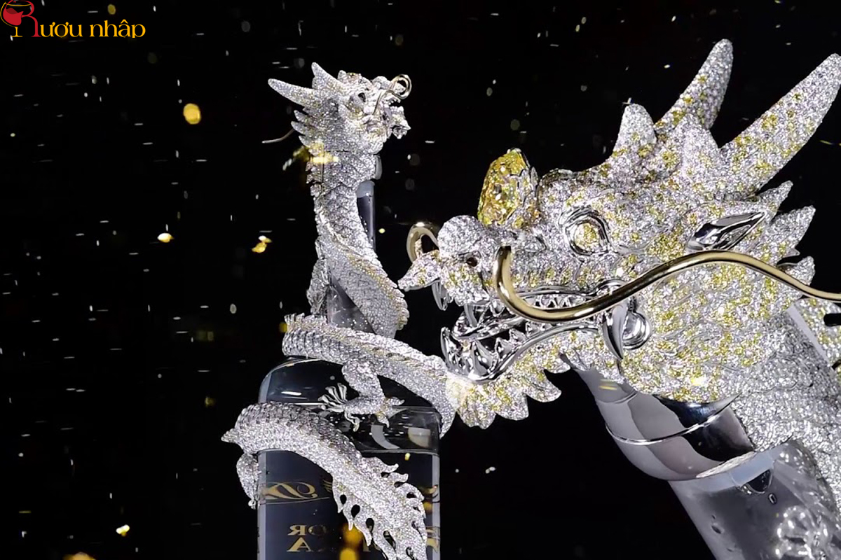Chai Rượu Vodka Đắt Nhất Thế Giới: The Eye of the Dragon Vodka