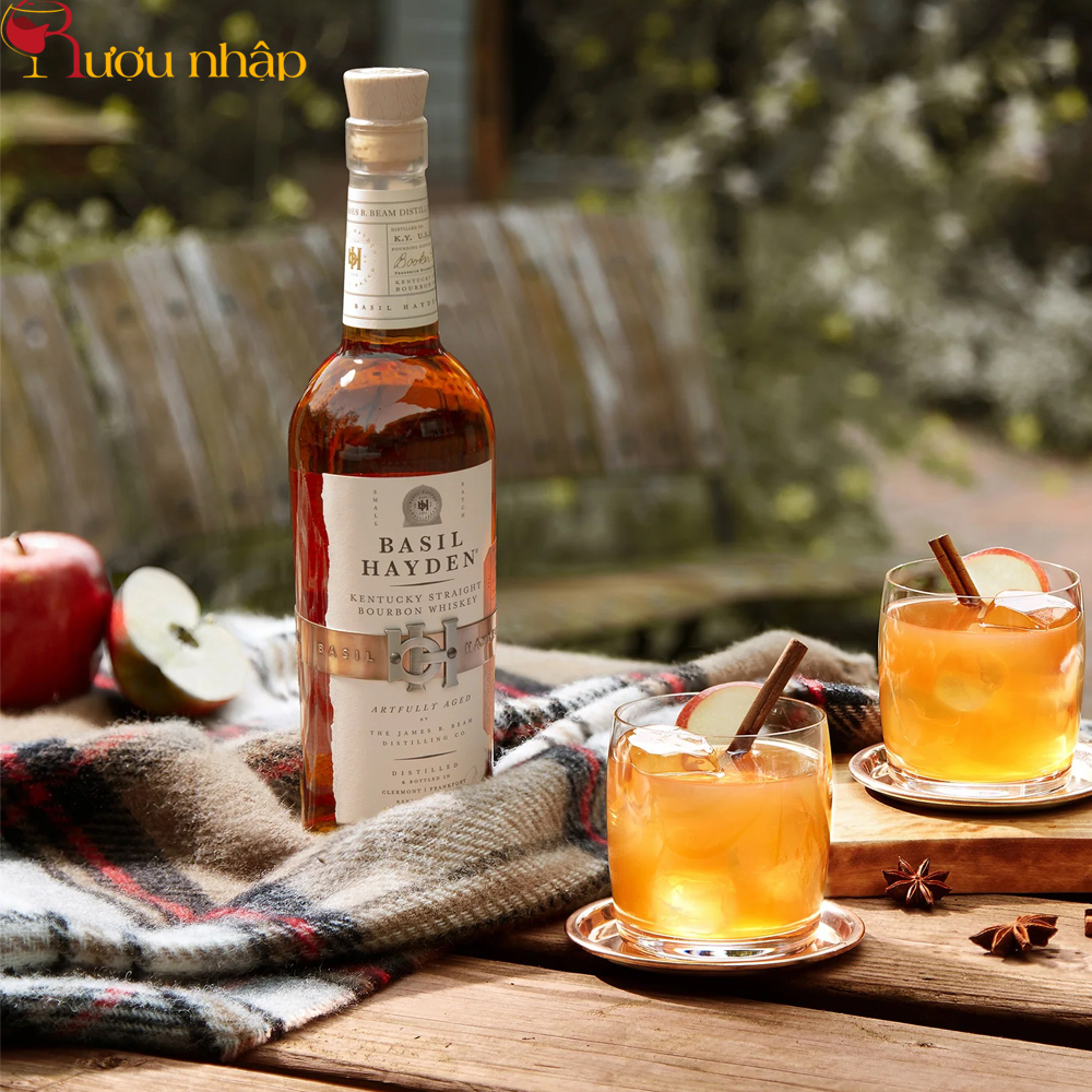 Basil Hayden's Kentucky Straight Bourbon Whiskey