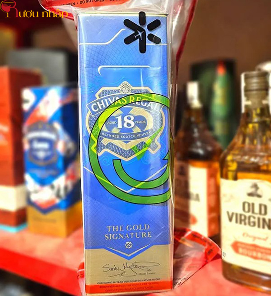 Chivas 18 1 lít Xách Tay